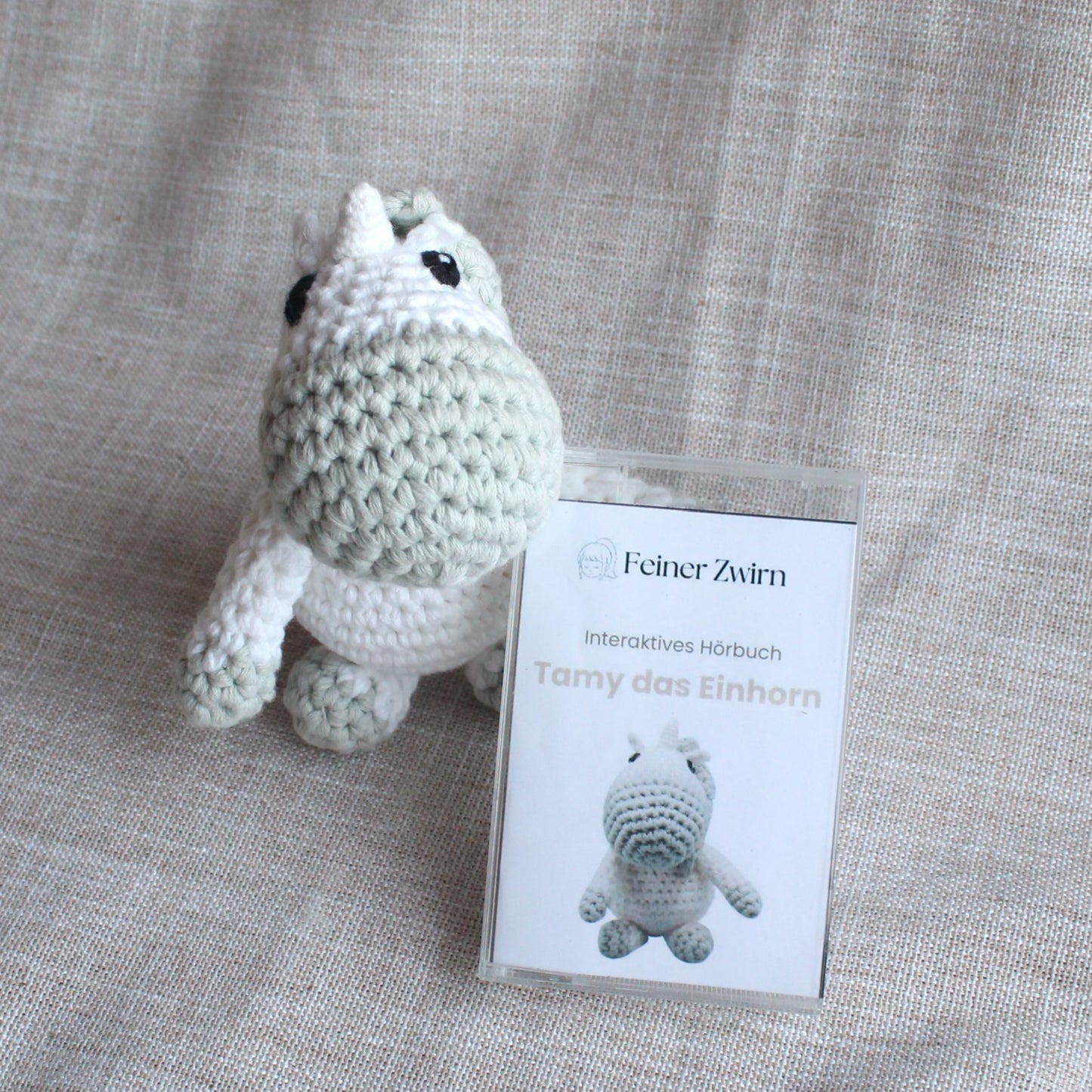 Kuscheltier Einhorn Tamy | Kuscheltier für Mädchen | Zur Geburt