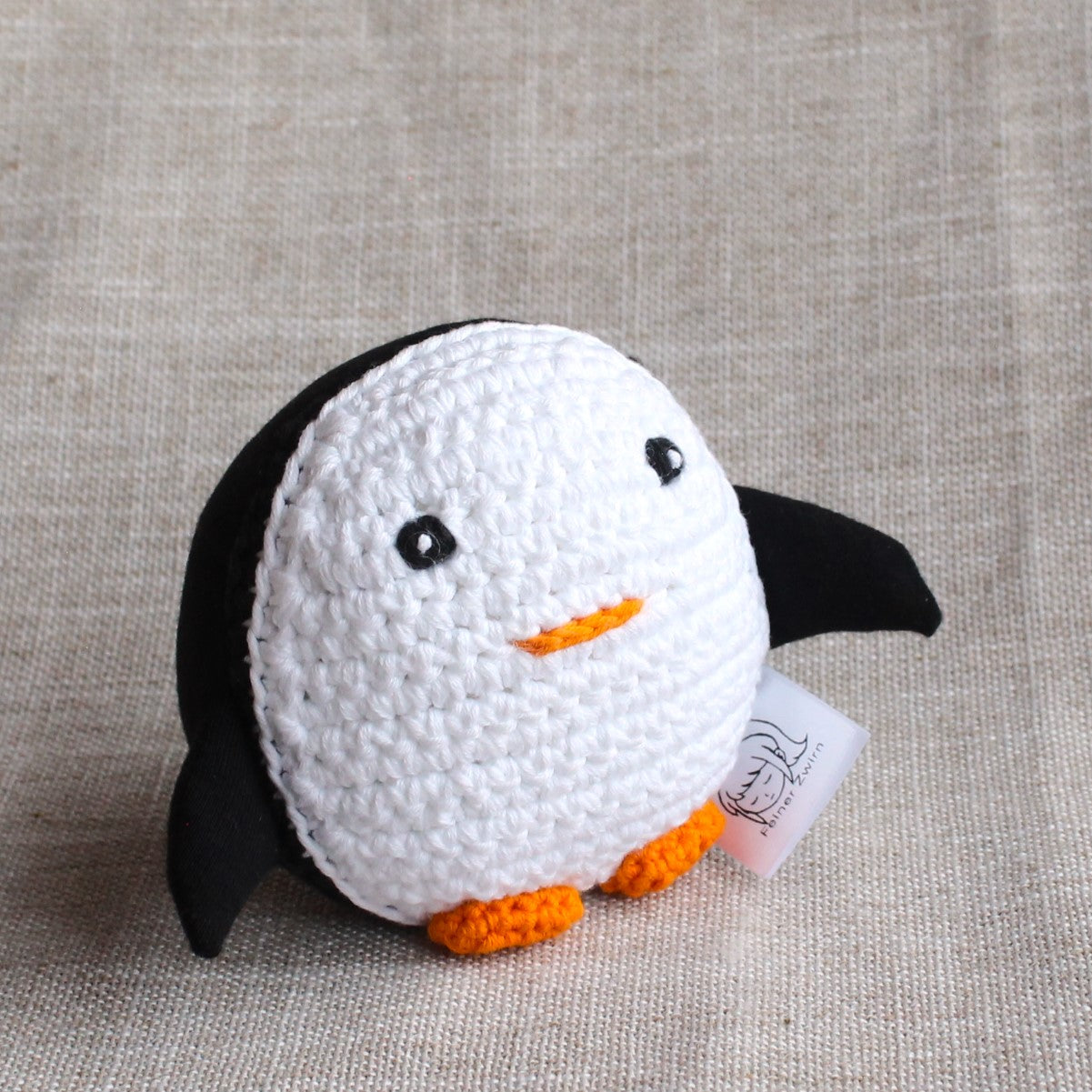 Kuscheltier Pinguin Sven | Kuscheltier zur Geburt | Zur Taufe