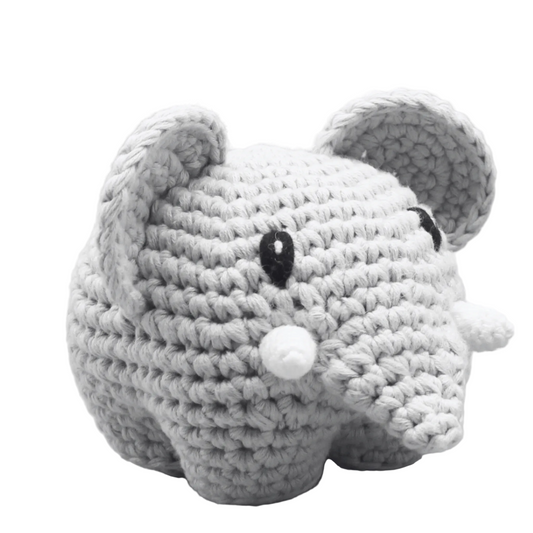 Handgemachtes Elefant Kuscheltier für Babys - gehäkelt und fair produziert