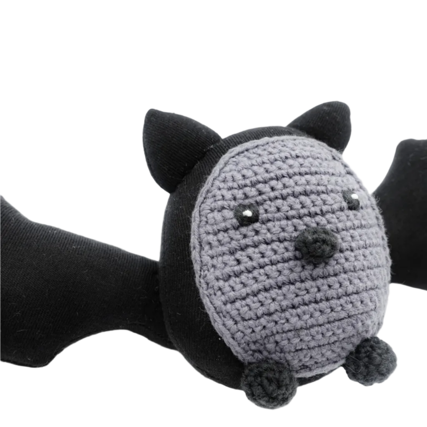 Gehäkeltes Fledermaus Kuscheltier Nahaufnahme - handgemachtes Gesicht